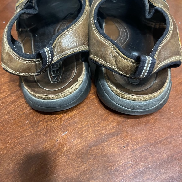Keen leather waterproof slip on hiking sandals - Picture 4 of 8